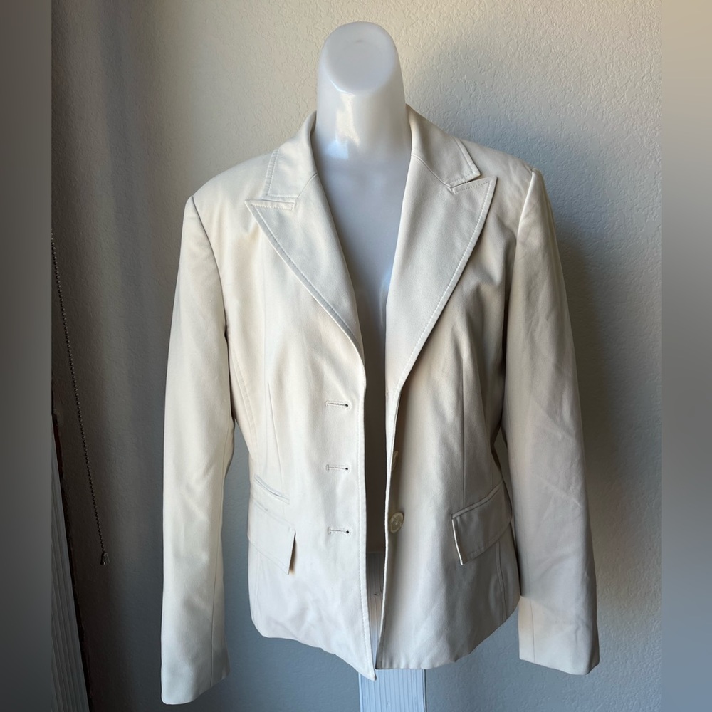 Women’s Tan Blazer